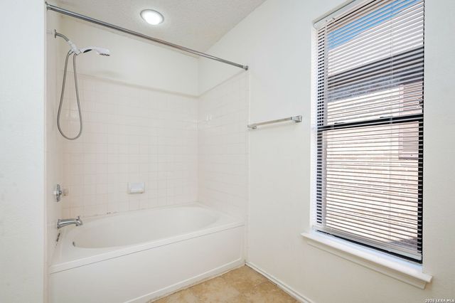 8507 Park Olympia, Universal City, TX 78148