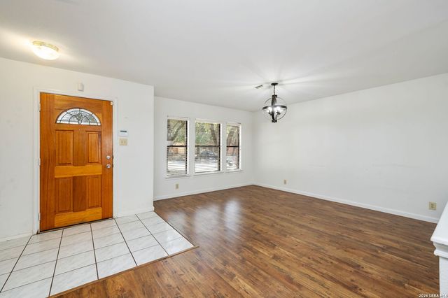 8507 Park Olympia, Universal City, TX 78148