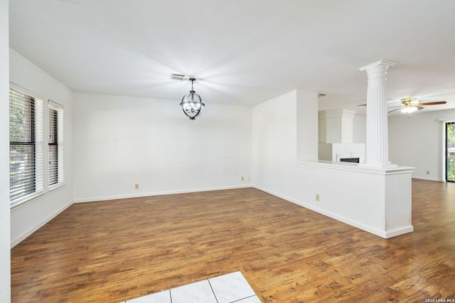 8507 Park Olympia, Universal City, TX 78148
