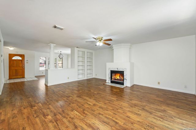 8507 Park Olympia, Universal City, TX 78148