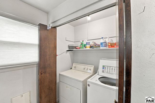411 Kenwood Dr, Pueblo, CO 81004