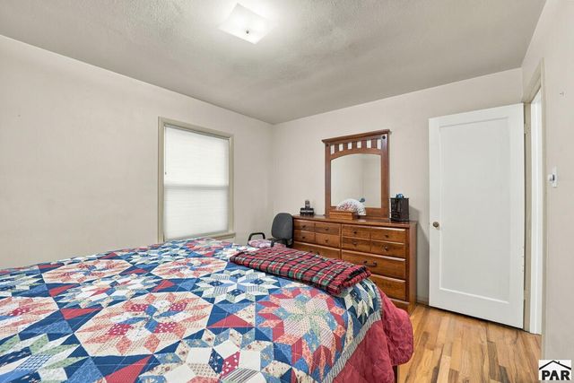 411 Kenwood Dr, Pueblo, CO 81004
