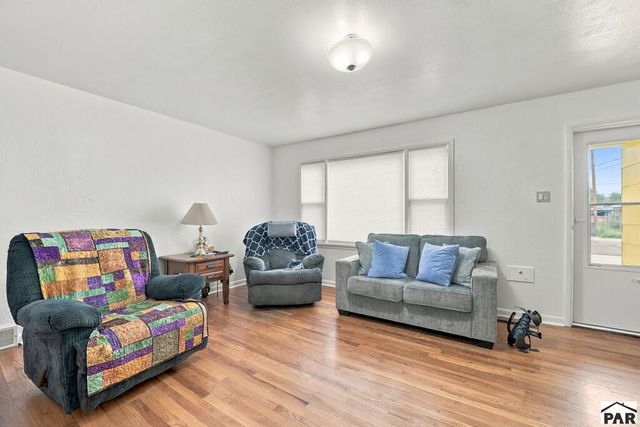 411 Kenwood Dr, Pueblo, CO 81004