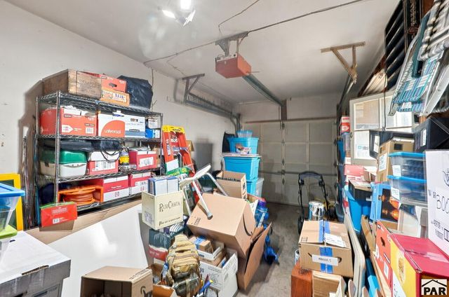 411 Kenwood Dr, Pueblo, CO 81004