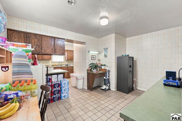 411 Kenwood Dr, Pueblo, CO 81004