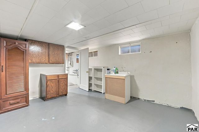 411 Kenwood Dr, Pueblo, CO 81004