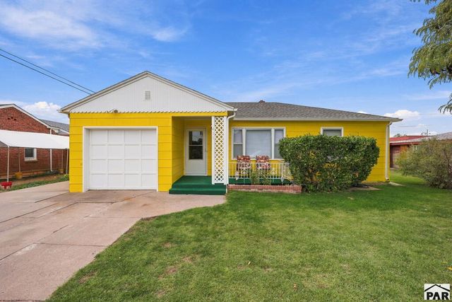 411 Kenwood Dr, Pueblo, CO 81004