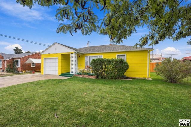 411 Kenwood Dr, Pueblo, CO 81004