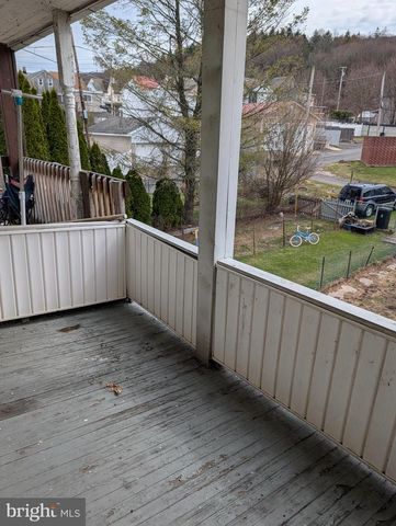 438 W 6TH ST, Mount Carmel, PA 17851