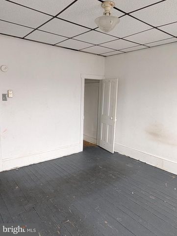 438 W 6TH ST, Mount Carmel, PA 17851