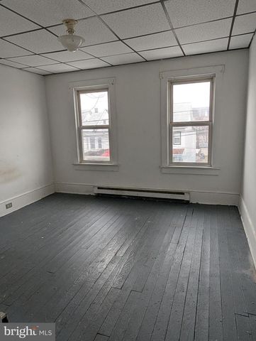 438 W 6TH ST, Mount Carmel, PA 17851