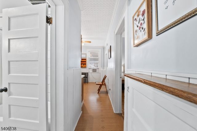 54 Riggs Pl, West Orange Twp., NJ 07052