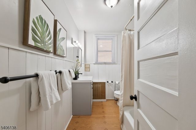 54 Riggs Pl, West Orange Twp., NJ 07052