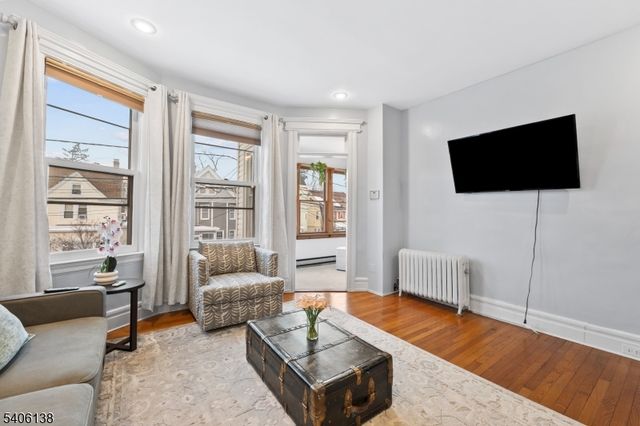 54 Riggs Pl, West Orange Twp., NJ 07052