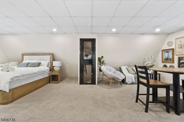 54 Riggs Pl, West Orange Twp., NJ 07052