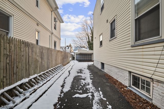 54 Riggs Pl, West Orange Twp., NJ 07052