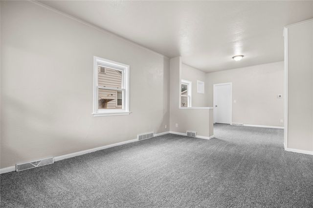 2905 E Walnut Street, Des Moines, IA 50317
