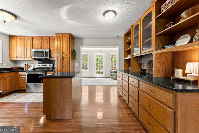 128 Logans Trail, Cleveland, GA 30528
