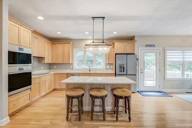 17 Aberdeen 17, Plymouth, MA 02360