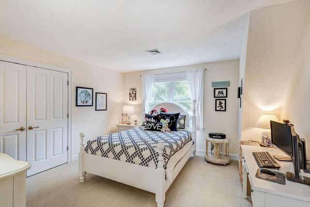 17 Aberdeen 17, Plymouth, MA 02360