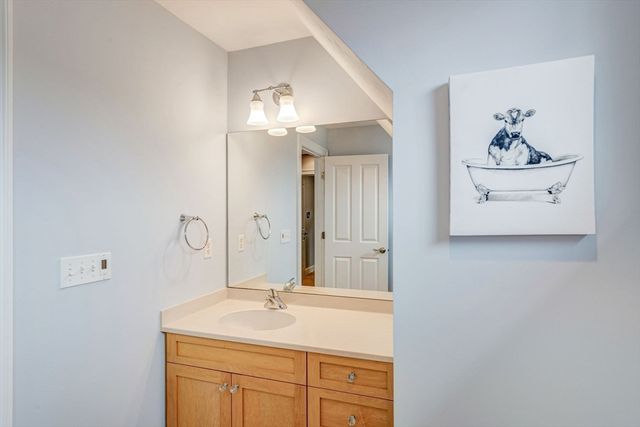 17 Aberdeen 17, Plymouth, MA 02360