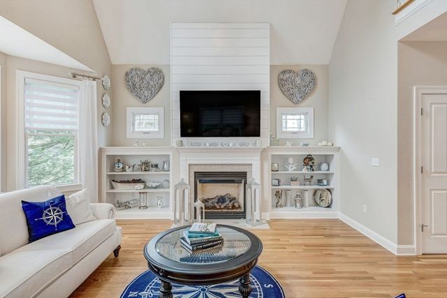 17 Aberdeen 17, Plymouth, MA 02360