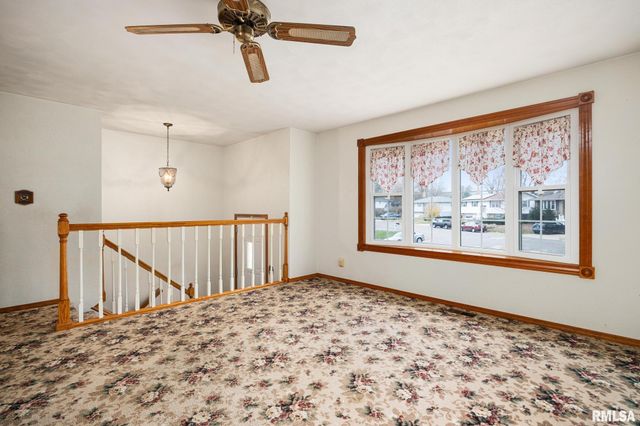 112 SUMMER Circle, East Peoria, IL 61611