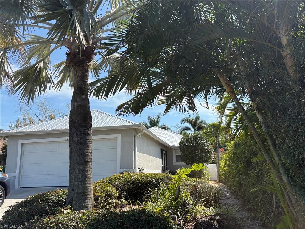 2500 Lee ST, NAPLES, FL 34112 — photo 5