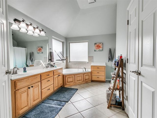 2608 SE 96th Street, Moore, OK 73160