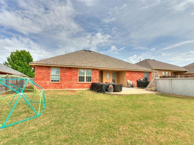 2608 SE 96th Street, Moore, OK 73160