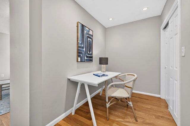 46 Tinson Rd 9, Quincy, MA 02169