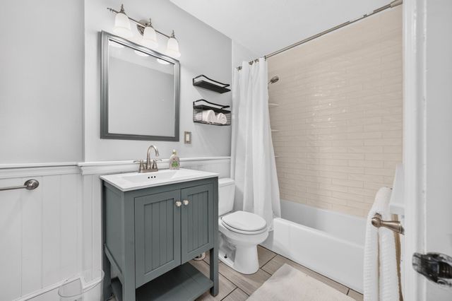 46 Tinson Rd 9, Quincy, MA 02169