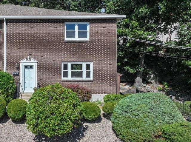 46 Tinson Rd 9, Quincy, MA 02169