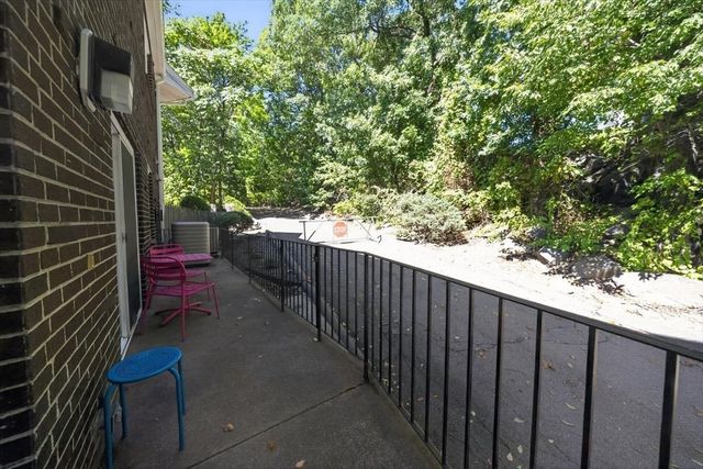 46 Tinson Rd 9, Quincy, MA 02169
