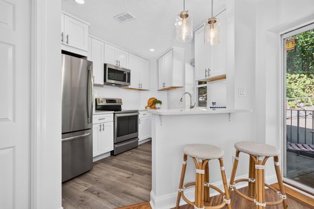 46 Tinson Rd 9, Quincy, MA 02169