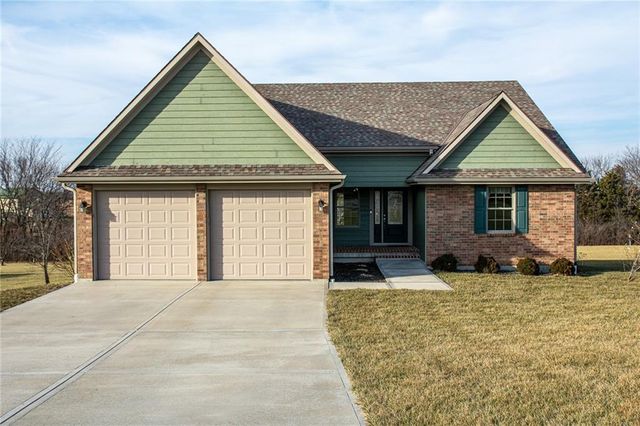 21648 W Limestone Ridge W, Paola, KS 66071