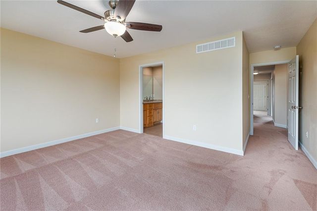 21648 W Limestone Ridge W, Paola, KS 66071