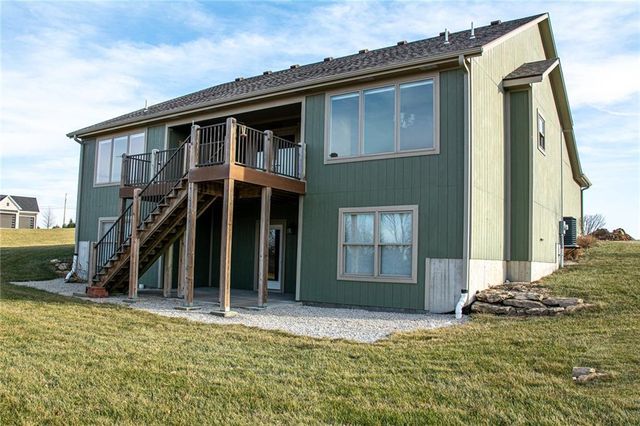 21648 W Limestone Ridge W, Paola, KS 66071