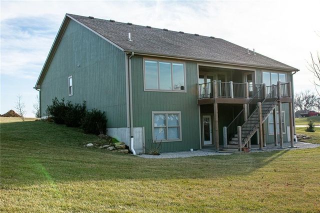 21648 W Limestone Ridge W, Paola, KS 66071