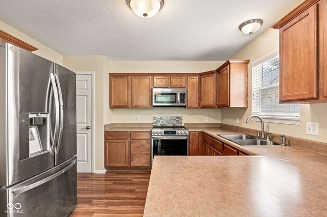 892 Flying Sun Drive, Avon, IN 46123