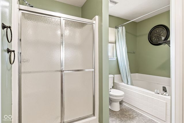892 Flying Sun Drive, Avon, IN 46123