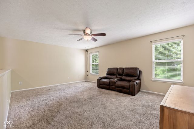 892 Flying Sun Drive, Avon, IN 46123
