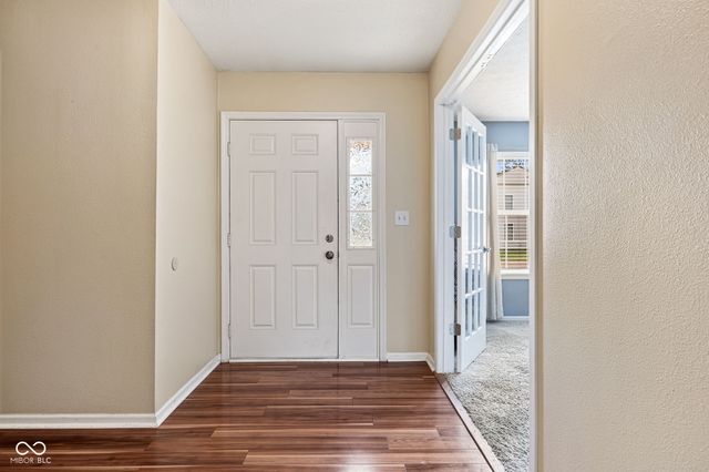 892 Flying Sun Drive, Avon, IN 46123