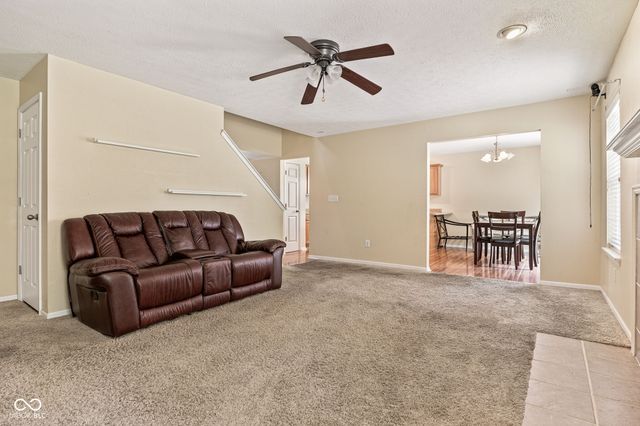 892 Flying Sun Drive, Avon, IN 46123
