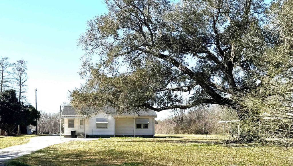 2031 Bayou Blue Rd, Houma, LA 70364