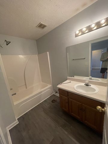 7017 Westfork Dr, Smyrna, TN 37167