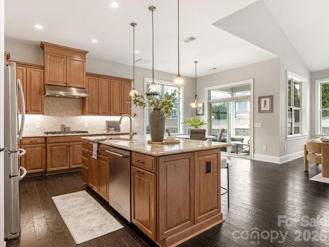 14916 Creeks Edge Drive, Charlotte, NC 28278