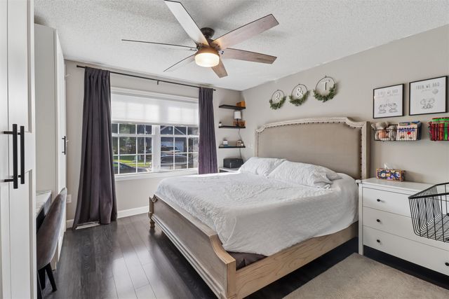 2523 EAGLE PT Court, Des Moines, IA 50320