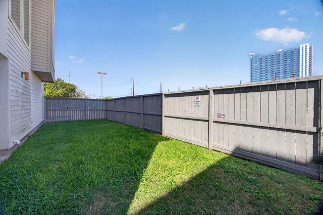 2307 Camden Drive C, Houston, TX 77021