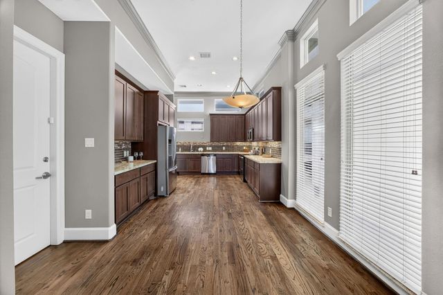2307 Camden Drive C, Houston, TX 77021